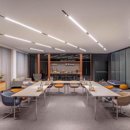 Andaz Munich Schwabinger Tor, By Hyatt Hotel Ngoại thất bức ảnh The interior of the 100 East 53rd Street building