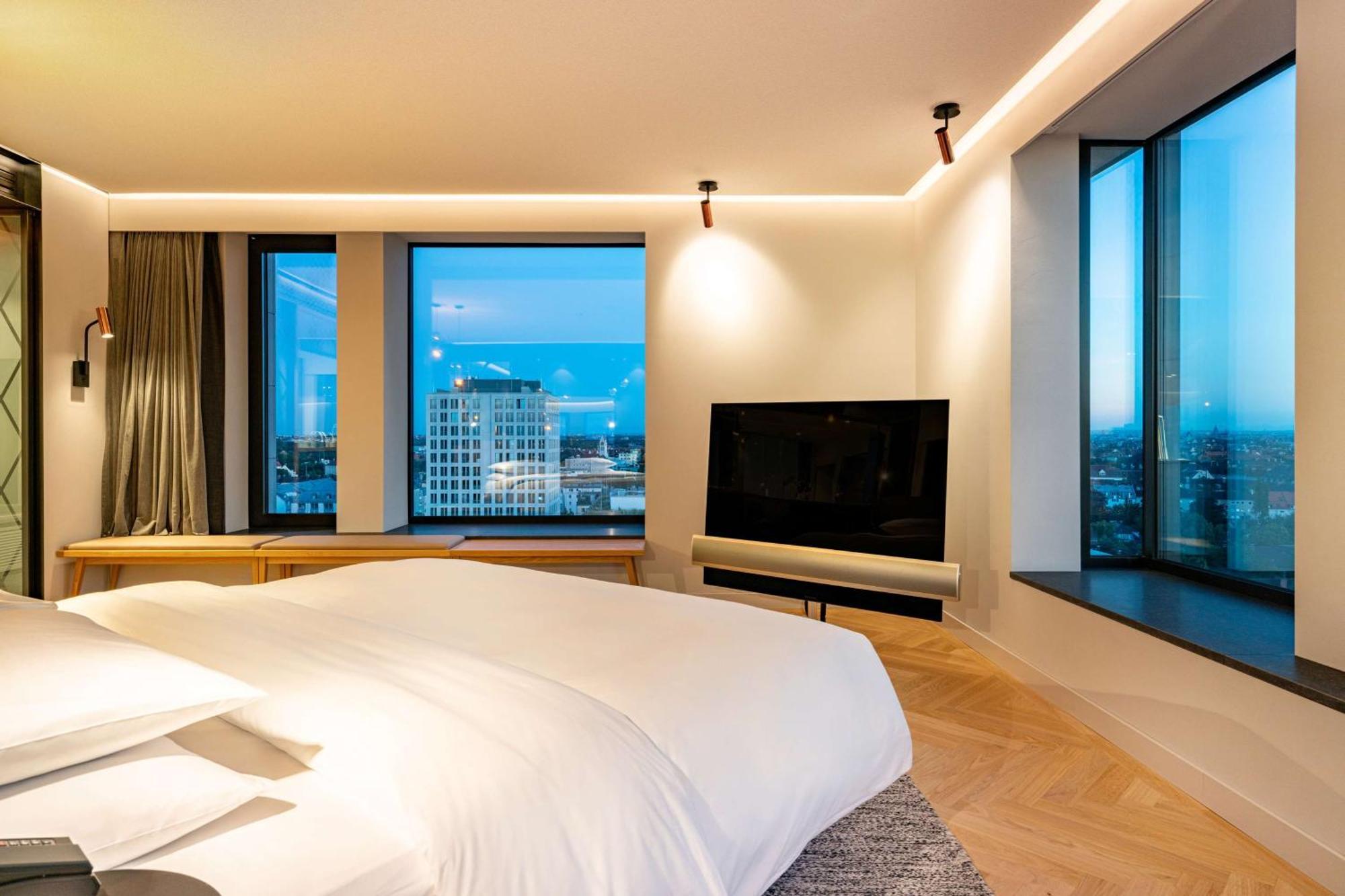 Andaz Munich Schwabinger Tor, By Hyatt Hotel Ngoại thất bức ảnh A bedroom at the hotel