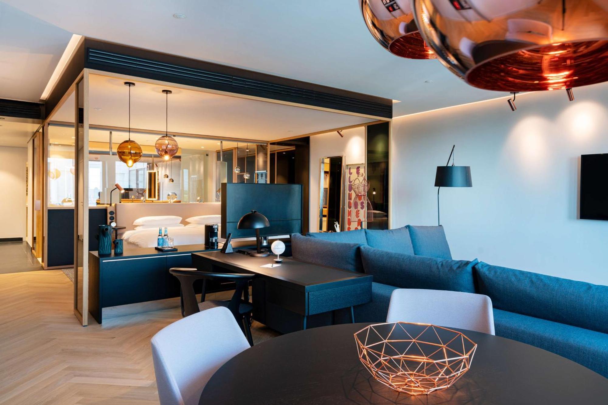 Andaz Munich Schwabinger Tor, By Hyatt Hotel Ngoại thất bức ảnh The interior of a suite at the hotel