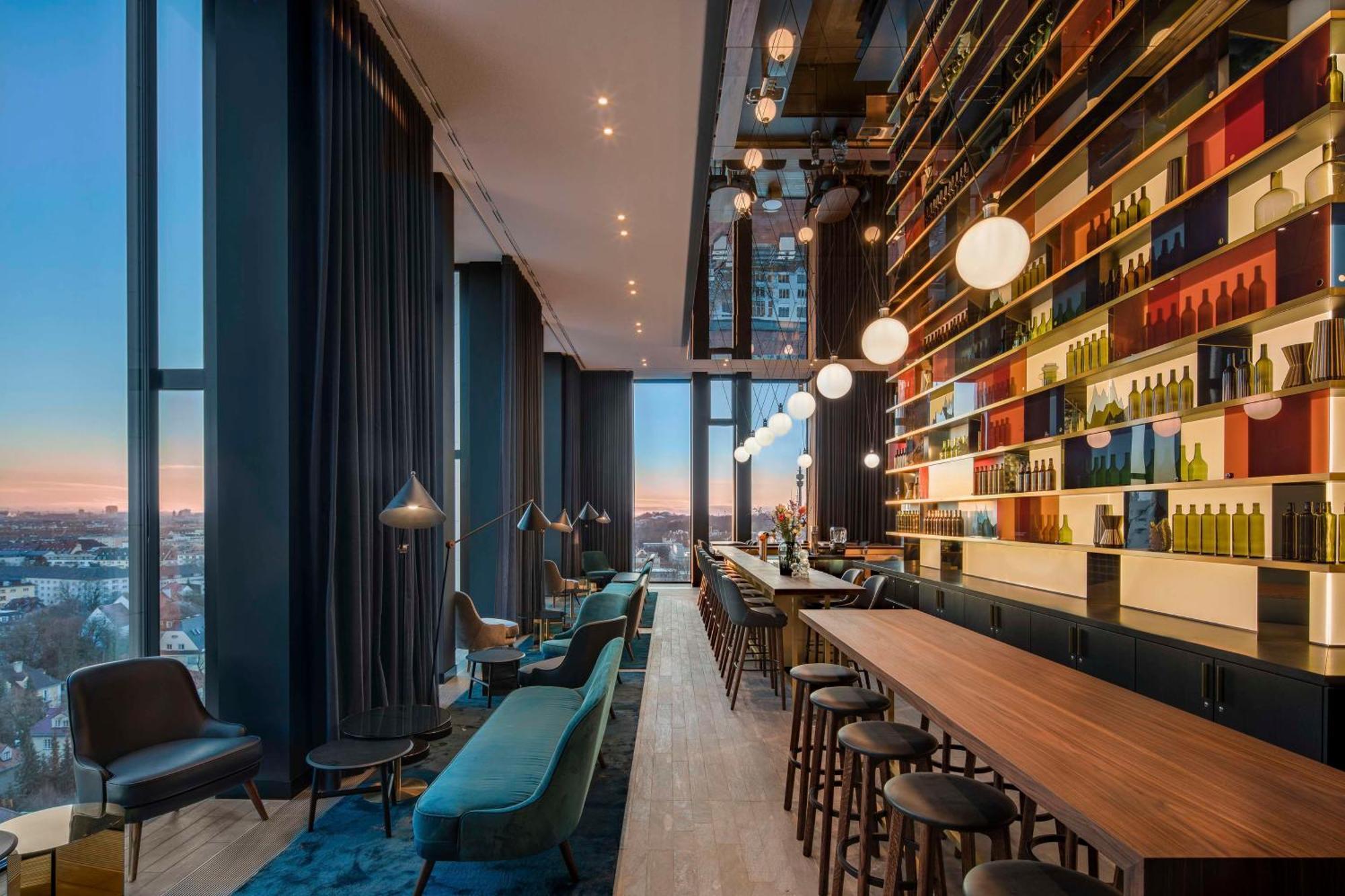 Andaz Munich Schwabinger Tor, By Hyatt Hotel Ngoại thất bức ảnh The bar at the 101 Skybar