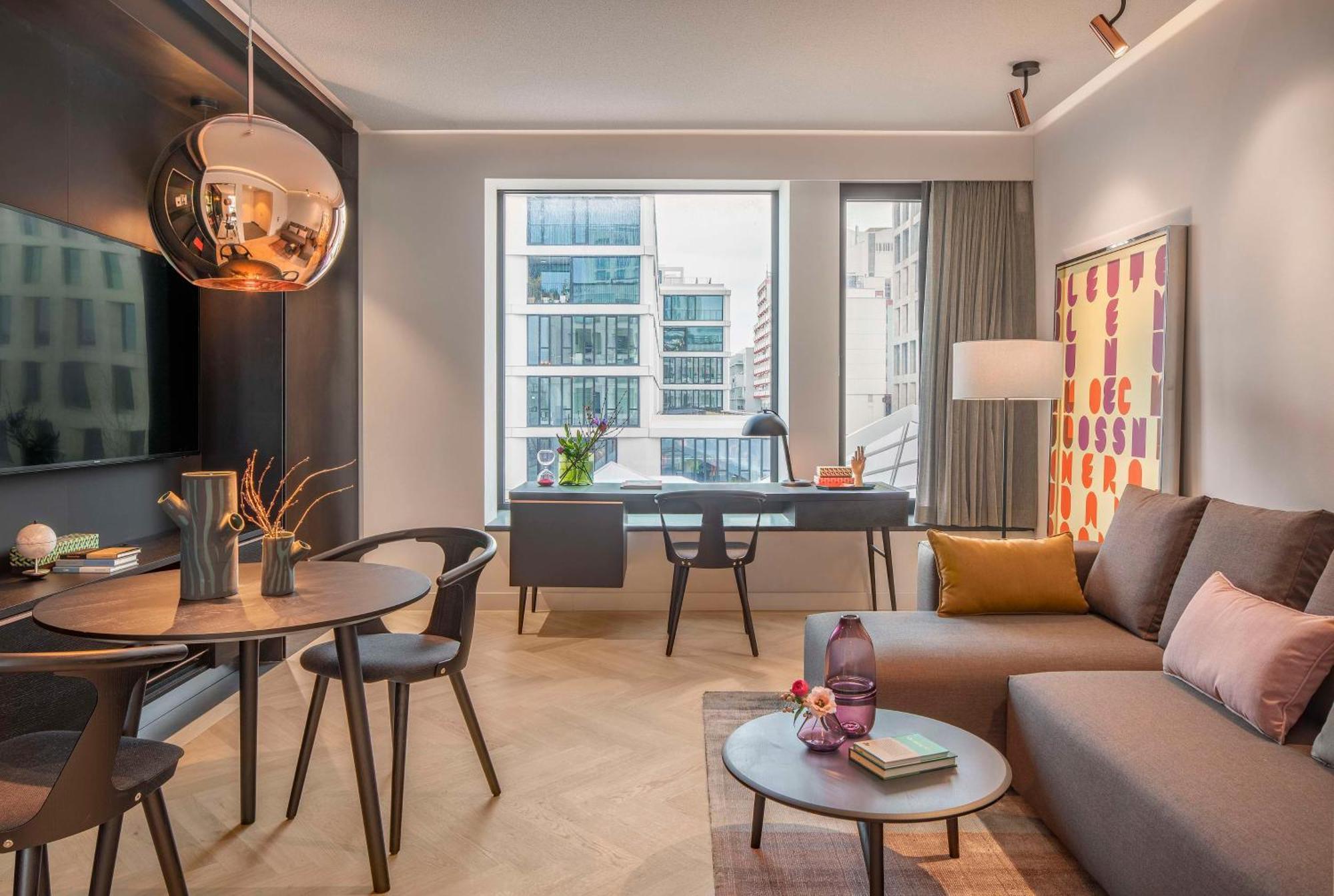 Andaz Munich Schwabinger Tor, By Hyatt Hotel Ngoại thất bức ảnh A suite at the hotel